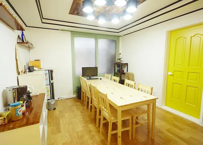 Owl Seoul